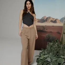 Crop Tops Top Lea Dames Zwart -About You Winkel 01cd5a8b678287bd68d06bc6be3314a5 scaled