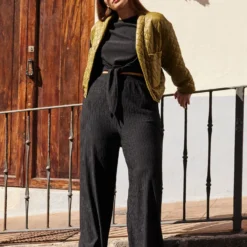 Pantalons Wide Leg Broek Hetty Dames Zwart 13 Pantalons Wide Leg Broek Hetty Dames Zwart -About You Winkel 12156d94c80577d9535387aa1f0946bd scaled