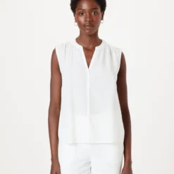 S.Oliver Blouse Tops Blouse Dames Beige -About You Winkel 121be2419a48fd41dac720b1177bae94 scaled