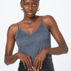 Vero Moda Blouse Tops Blouse HONEY Dames Duifblauw -About You Winkel 150b5dcc7ecb47a529a922849e96fa28 scaled