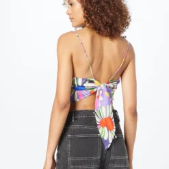 WEEKDAY Crop Tops Top Dames Lichtlila -About You Winkel 15110734ef2347431da30d01ecdd342b scaled