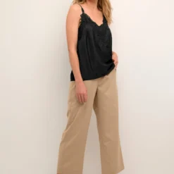 Cream Blouse Tops Blouse Anna Dames Zwart 9 Cream Blouse Tops Blouse Anna Dames Zwart -About You Winkel 1e4d0b6edc02af33c61e8af4a04312e8 scaled