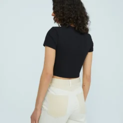 EDITED T-shirts Shirt Lara Dames Zwart -About You Winkel 255db1f89ed616694841e2165397b887 scaled