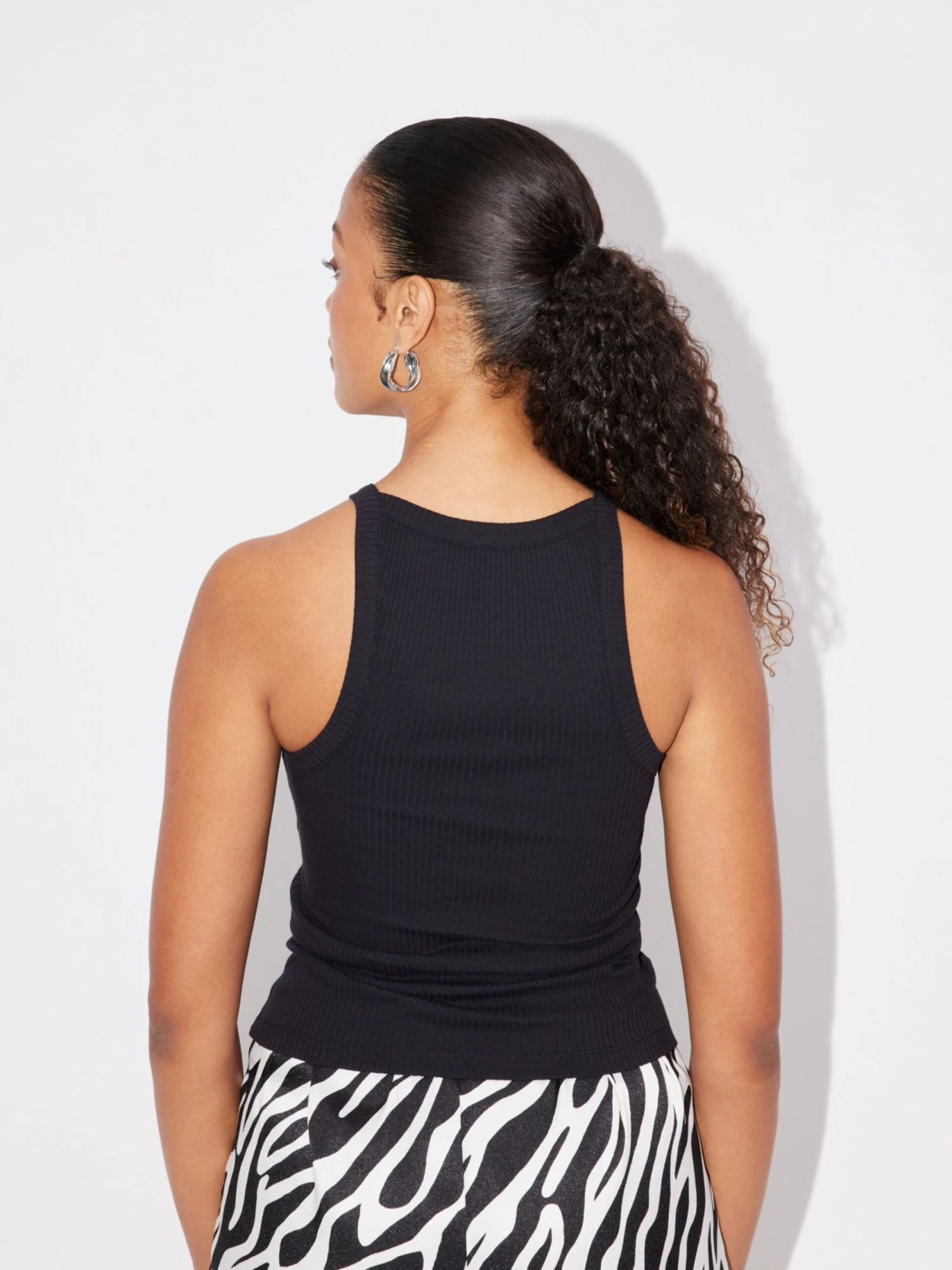 Tanktops Top Vianne Dames Zwart 6 Tanktops Top Vianne Dames Zwart - Afbeelding 4