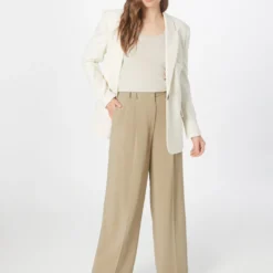 Vero Moda Tanktops Top JUNE Dames Zwart / Wolwit 11 Vero Moda Tanktops Top JUNE Dames Zwart / Wolwit -About You Winkel 2d90f0d894abfe3aa1ea7df0e1786b8f scaled