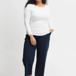 Fransa Pantalons Loosefit Broek Blenda Dames Navy -About You Winkel 303b0c45bda0c2a0d1e90254a3362371 scaled