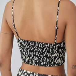 Crop Tops Top Dana Dames Zwart 12 Crop Tops Top Dana Dames Zwart -About You Winkel 3561db2e6ff77e0b44f53d2e5006fe7e scaled