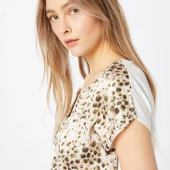 MORE&MORE T-shirts Shirt Dames Gemengde Kleuren / Wit -About You Winkel 41e6e294911aaa57bb5993aa665c7fff scaled