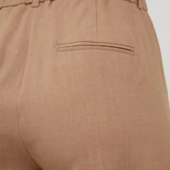 B.young Pantalons Loosefit Broek BYDANTA Dames Beige 13 B.young Pantalons Loosefit Broek BYDANTA Dames Beige -About You Winkel 4b4740b45fd2b9c63704cc280a17007f scaled