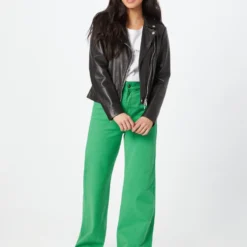 T-shirts Shirt Free Photos Dames Wit -About You Winkel 4b8a9c9039b6c9e41d5a06ebe1b3e8d4 scaled