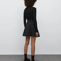 EDITED Mini Rokken Rok Susie Dames Zwart -About You Winkel 4cd6ea254805557da267160c2885dcc6 scaled