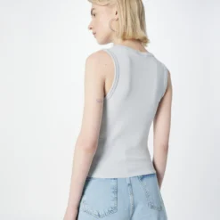 WEEKDAY Tanktops Top Dames Smoky Blue / Zwart 10 WEEKDAY Tanktops Top Dames Smoky Blue / Zwart -About You Winkel 4dc1f6ec3b6d1daa0b6091055f7b58be scaled