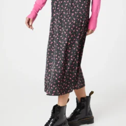 Dorothy Perkins Midi Rokken Rok Ditsy Dames Zwart 9 Dorothy Perkins Midi Rokken Rok Ditsy Dames Zwart -About You Winkel 4f6830e85a8b4a7dce6dbea923eb370c scaled