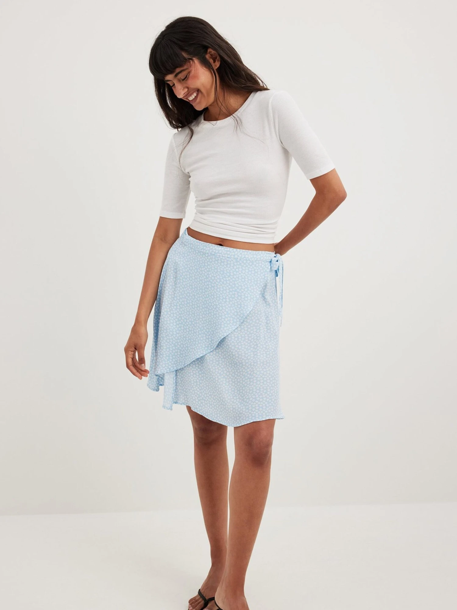 NA-KD Mini Rokken Rok Dames Blauw 4 NA-KD Mini Rokken Rok Dames Blauw - Afbeelding 2