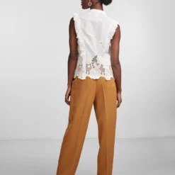 Y.A.S Blouse Tops Blouse SANDRA Dames Offwhite -About You Winkel 53befcd2e11f91cd5a06fbcc976b964f scaled