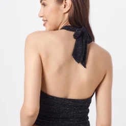 About You Crop Tops Top Izzie Dames Zwart -About You Winkel 575bdb1a51f79c85f4bbfbd640a8f840 scaled