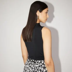 Crop Tops Top Ingeborg Dames Zwart -About You Winkel 576667ea8c8d09fc414ed606192a3e49 scaled