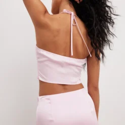 NA-KD Crop Tops Top Dames Roze 7 NA-KD Crop Tops Top Dames Roze -About You Winkel 5e56eea4c4cfa1fa52470e4e4de1e825 scaled