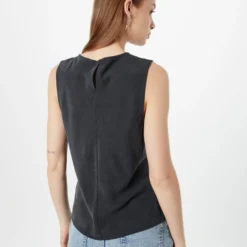 WEEKDAY Blouse Tops Blouse Aino Dames Zwart -About You Winkel 637966bb2ec034f5936432fc5d0f73af scaled