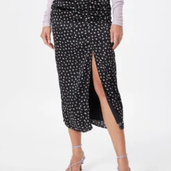 Neo Noir Maxi Rokken Rok Edison Dames Zwart -About You Winkel 742fd29ee5bb44d7e1be3b01cceb2ef5 scaled