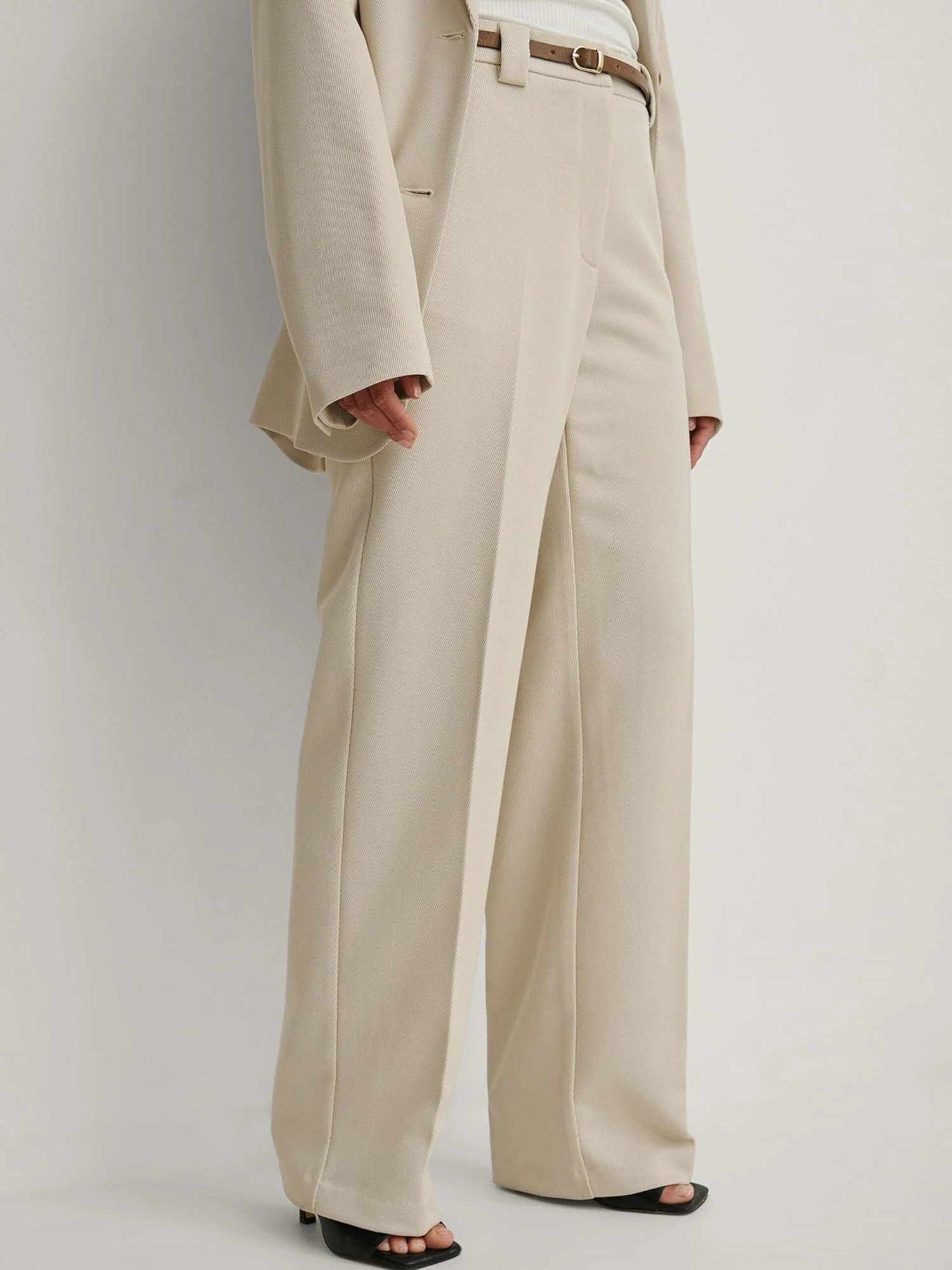 NA-KD Pantalons Loosefit Broek Dames Crème 3 NA-KD Pantalons Loosefit Broek Dames Crème