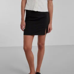 Pieces Mini Rokken Rok Thelma Dames Zwart 11 Pieces Mini Rokken Rok Thelma Dames Zwart -About You Winkel 7a413dc503b2a7d00e09148a18603c2c scaled