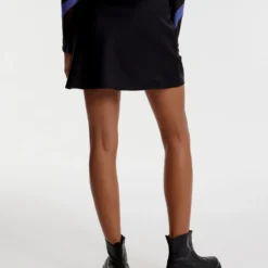 EDITED Mini Rokken Rok Danna Dames Zwart -About You Winkel 7d2593d3b68589f2a15aaf99e02df44e scaled