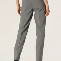 Soaked In Luxury Pantalons Regular Broek Hunter Dames Grijs -About You Winkel 8aa15d94c2cf70bc9c758cf49230cc6e scaled