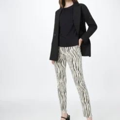 IRO T-shirts Shirt CHARRON Dames Zwart -About You Winkel 8dc80bae80df5946a69715fb70c1924c scaled