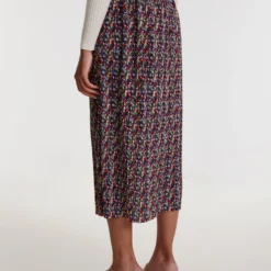 EDITED Maxi Rokken Rok Roxane Dames Lila -About You Winkel 95b47f0690b1a37a759e89417186f3bc scaled