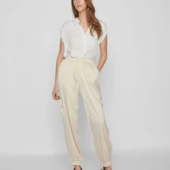 Vila Blouse Tops Blouse Dames Wit -About You Winkel 95c1a7431e404411c5ee6af51929eb0c scaled