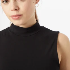 ONLY Crop Tops Top JOSIE Dames Zwart -About You Winkel 9a55400b2041e465fb1b3af9fe621559 scaled