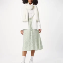 Minimum Midi Rokken Rok Frejas Dames Crème / Smaragd 11 Minimum Midi Rokken Rok Frejas Dames Crème / Smaragd -About You Winkel 9adc3b01a6384f93185c9351970b2ef3 scaled