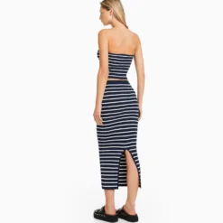 BERSHKA Midi Rokken Rok Dames Kobaltblauw 10 BERSHKA Midi Rokken Rok Dames Kobaltblauw -About You Winkel 9f644f28a7302f036a87c6000cc5e9dc scaled