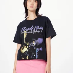 NASTY GAL T-shirts Shirt Prince Purple Rain Dames Zwart -About You Winkel a044b3a4bfe8ae59dc39b311002799a6 scaled
