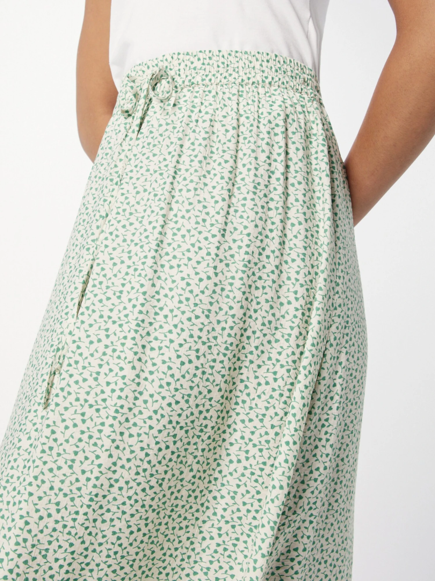 Minimum Midi Rokken Rok Frejas Dames Crème / Smaragd 4 Minimum Midi Rokken Rok Frejas Dames Crème / Smaragd - Afbeelding 2