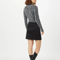 Mini Rokken Rok FLAME Dames Zwart 10 Mini Rokken Rok FLAME Dames Zwart -About You Winkel a2c50ee9e2effb94b659293d213627ef scaled