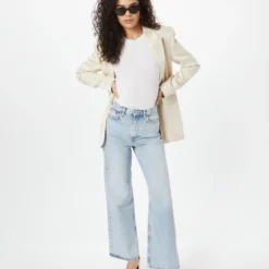 Gestuz T-shirts Shirt Damy Dames Offwhite -About You Winkel ad5dc28ca8935e45e23cd1da39a01b7a scaled