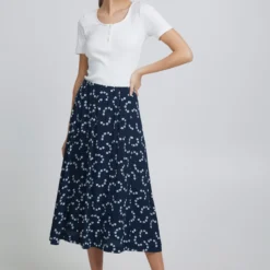 ICHI Midi Rokken Rok Dames Donkerblauw 10 ICHI Midi Rokken Rok Dames Donkerblauw -About You Winkel b403f63bd98f9bb550d8968cd1f03d53 scaled