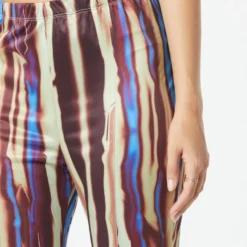 Pantalons Flared Broek Holda Asta Dames Lichtgroen -About You Winkel b7548836479e4679737b44d0860b91bf scaled