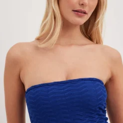 NA-KD Crop Tops Top Dames Donkerblauw -About You Winkel bb7c2911f3db1e27b9890fc502e2d48f scaled