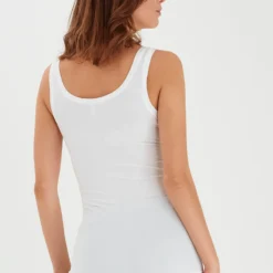 B.young Tanktops Top Pamila Dames Offwhite 18 B.young Tanktops Top Pamila Dames Offwhite -About You Winkel c4726f0e48f4586fba3e1f99633ada3b scaled