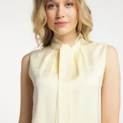 Blouse Tops Blouse Dames Crème -About You Winkel c4fe60aa464928febe09addab5f21a60 scaled