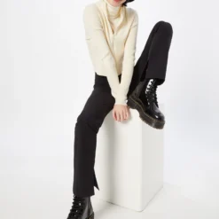 WEEKDAY Pantalons Slimfit Broek Melody Dames Zwart 11 WEEKDAY Pantalons Slimfit Broek Melody Dames Zwart -About You Winkel c6d085d9bfca04ea7271f51b89160d9f scaled