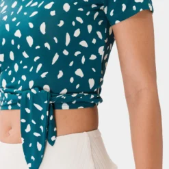 T-shirts Shirt Lou Dames Blauw -About You Winkel c9a17fbbee879441d9beda976e5b8fdb scaled