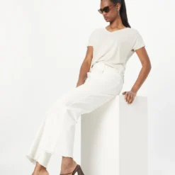 MOSS COPENHAGEN T-shirts Shirt Fenya Dames Taupe 11 MOSS COPENHAGEN T-shirts Shirt Fenya Dames Taupe -About You Winkel ceeb8ce7a168c4a9f29fb26d3794f3cc scaled