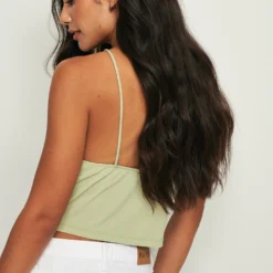 NA-KD Blouse Tops Blouse Dames Pastelgroen -About You Winkel cfe01d9ca200ca16f3e6055afb659df3 scaled