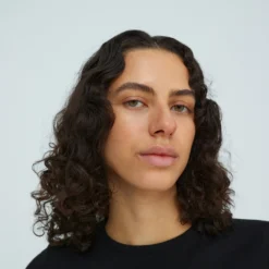 EDITED T-shirts Shirt Lara Dames Zwart -About You Winkel d1ddcc3c4ff1bf38f18e74c74e248962 scaled