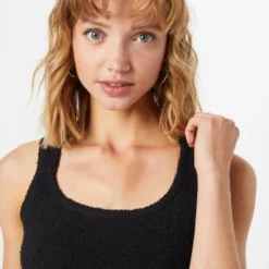 REEBOK CLASSICS Tanktops Top Dames Zwart -About You Winkel d46f79040d1fda3001cc2a32fafcd480 scaled