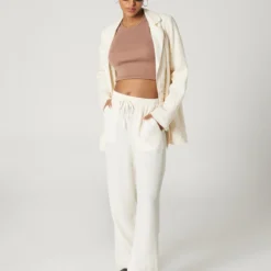 Tanktops Top Jule Dames Lichtbruin 11 Tanktops Top Jule Dames Lichtbruin -About You Winkel d671ce9598605dcd8b6ba446c1cf545e scaled